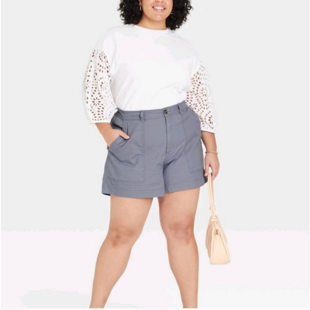 1 Pair A New Day Gray Cargo Shorts Relaxed Fit Mid-Thigh - Picture 2 of 2